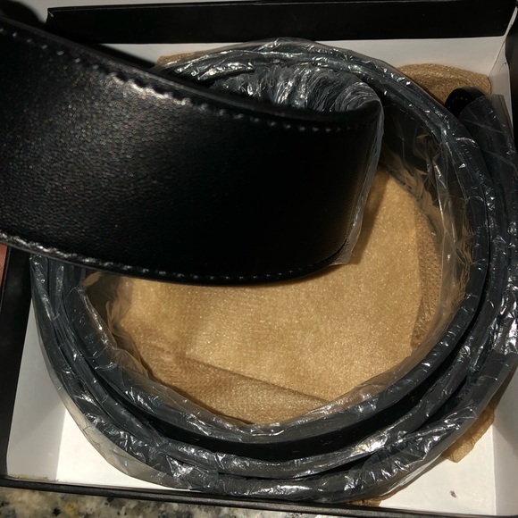 - Elegant Men’s Belt - Picture 8 of 9